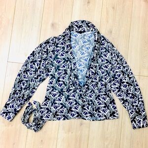 Banana Republic wrap shirt top blouse small purple grey ivory cream professional